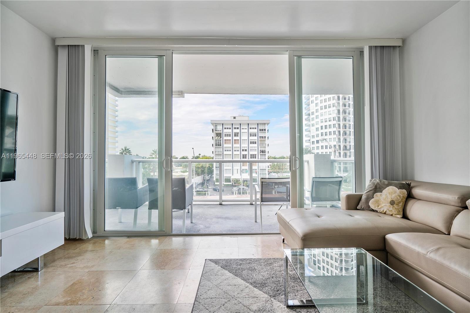 5601 Collins Ave #423 Miami Beach, FL 33140