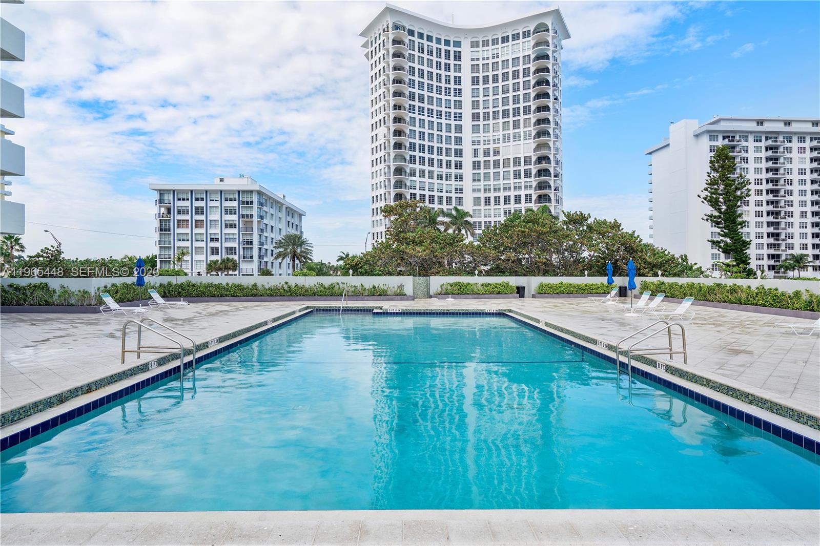 5601 Collins Ave #423 Miami Beach, FL 33140