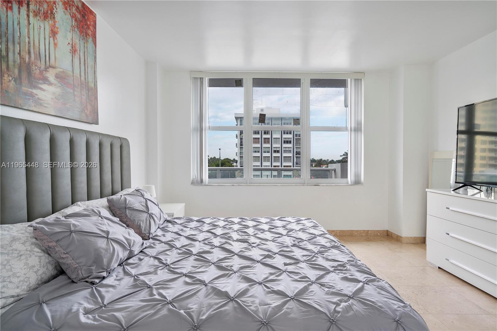 5601 Collins Ave #423 Miami Beach, FL 33140