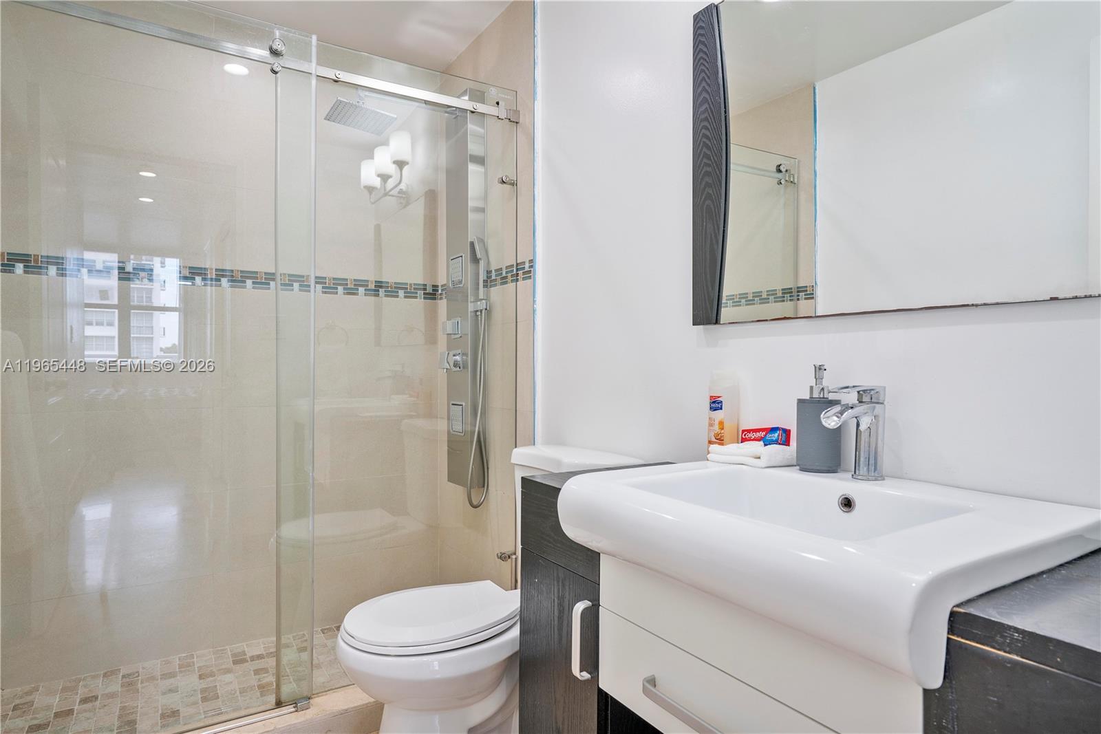 5601 Collins Ave #423 Miami Beach, FL 33140