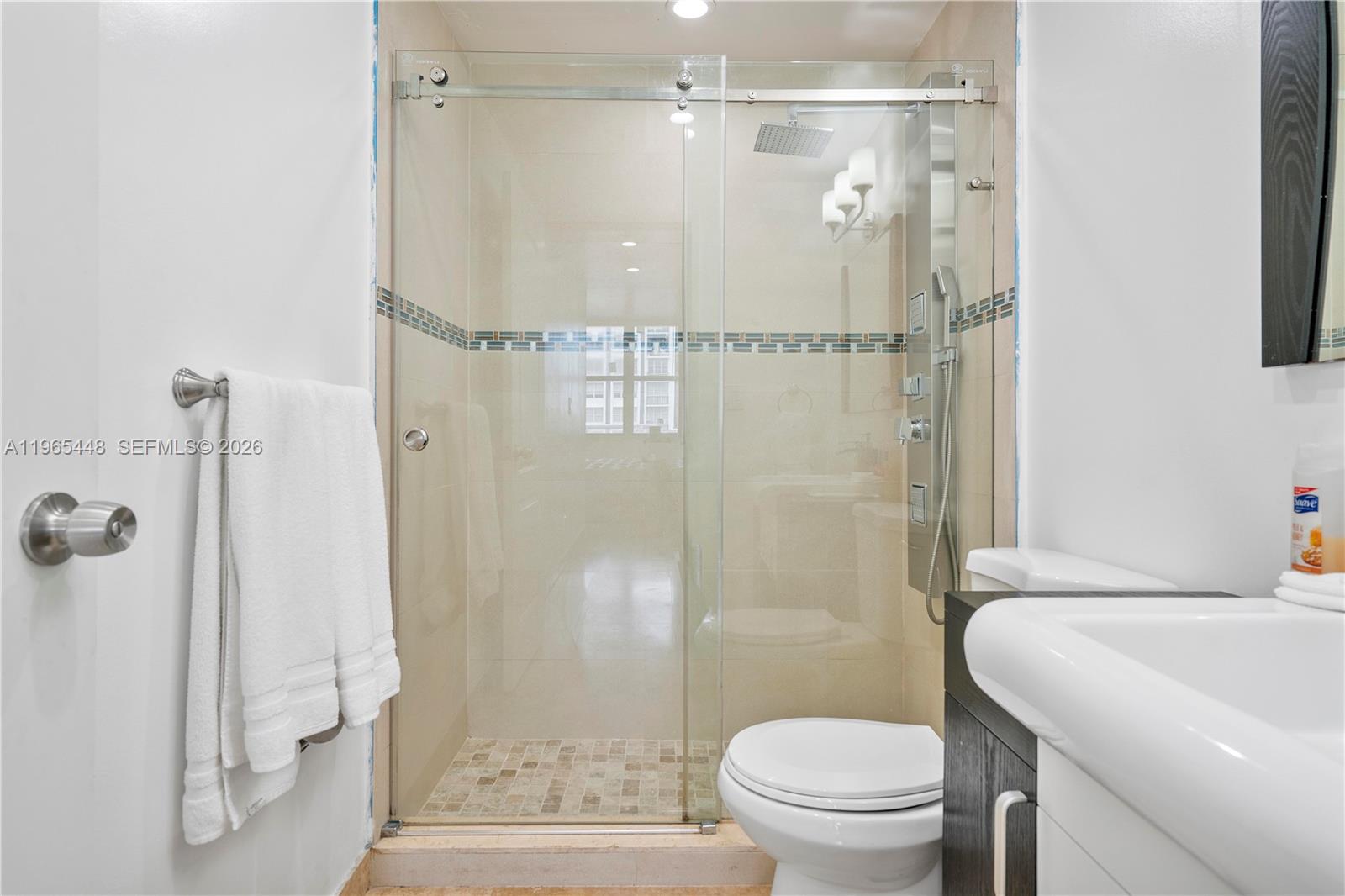 5601 Collins Ave #423 Miami Beach, FL 33140