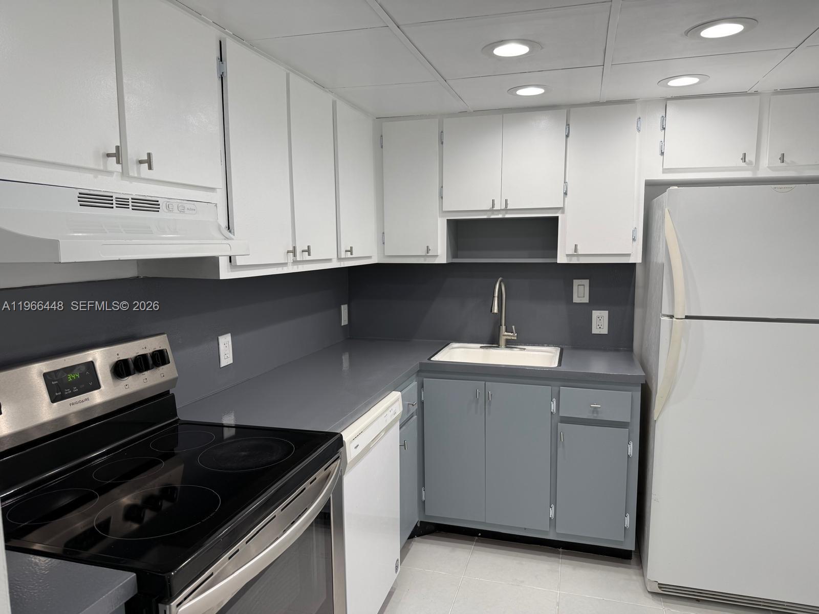 image Arlen House East9