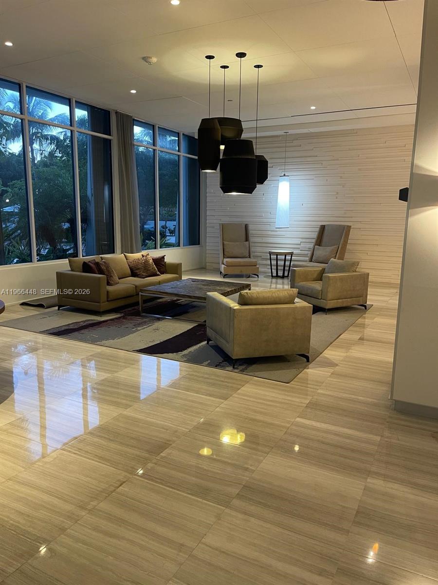 image Arlen House East16