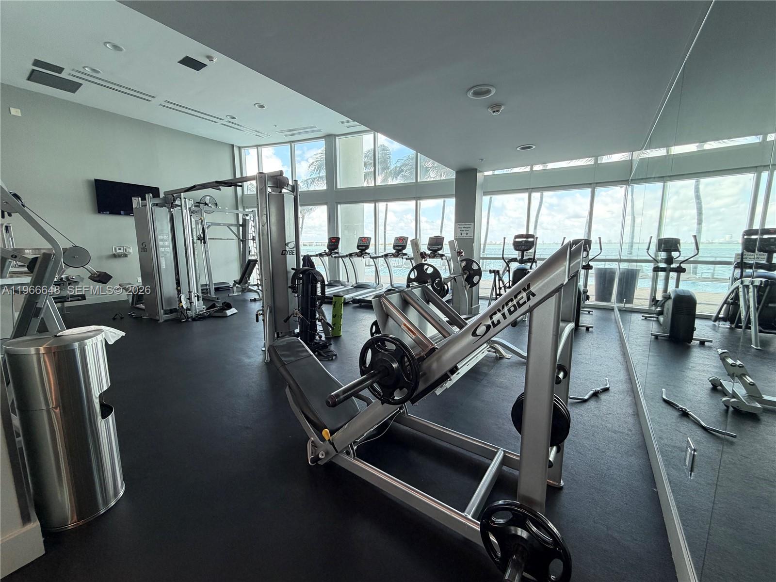 image Onyx on the Bay15