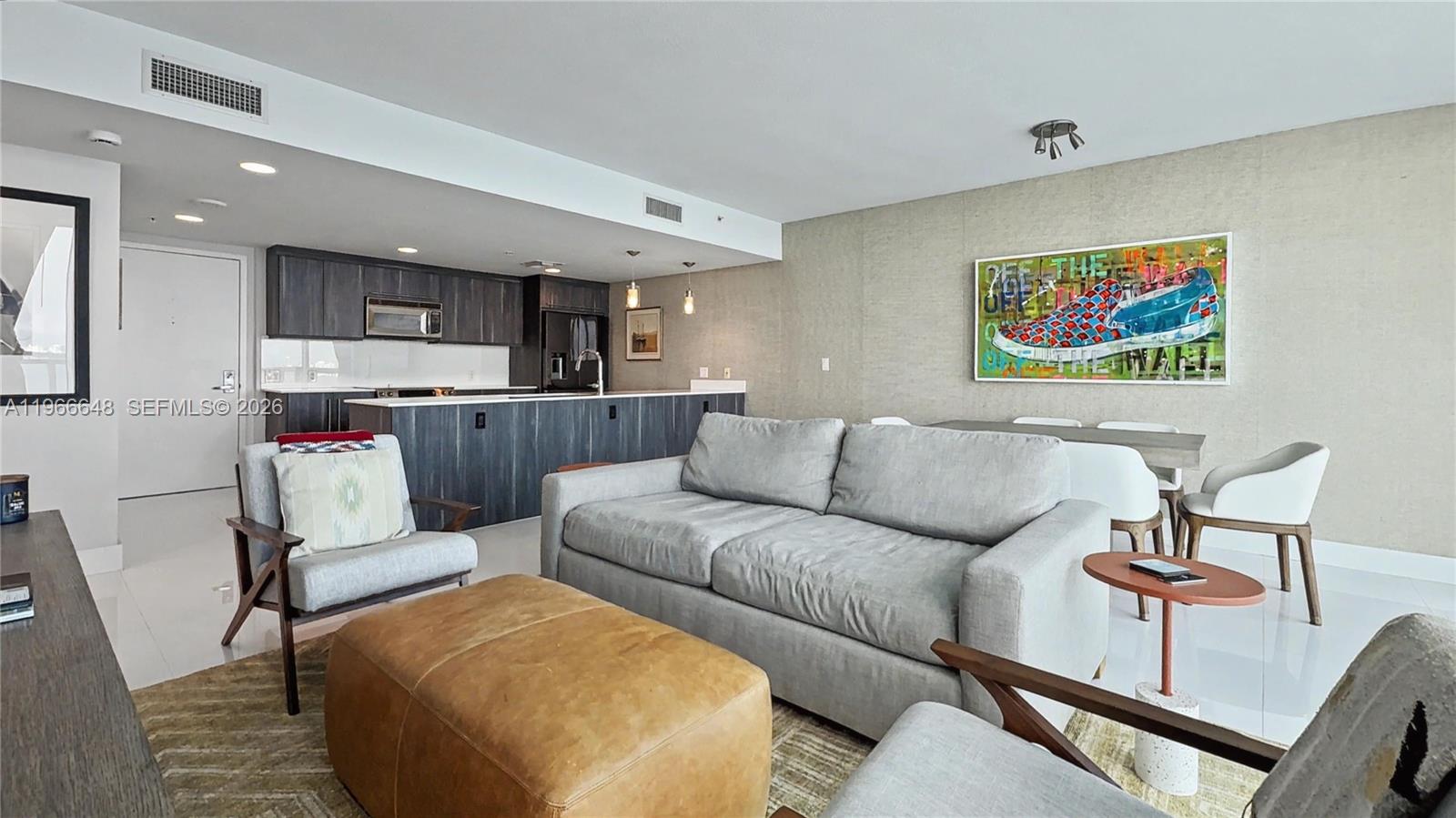 image Onyx on the Bay6