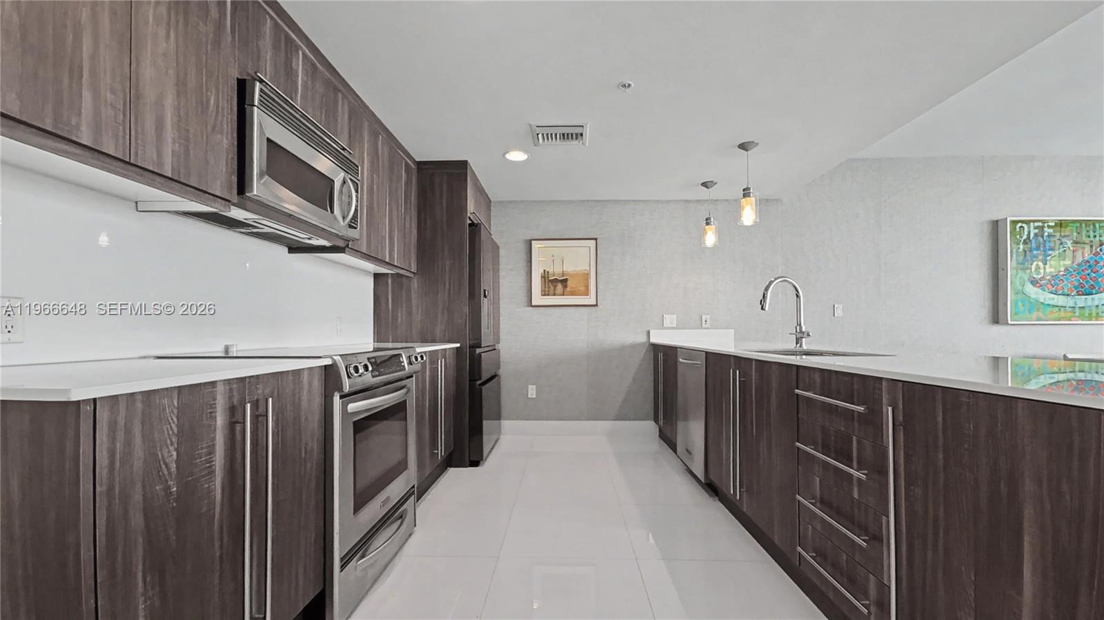 image Onyx on the Bay7