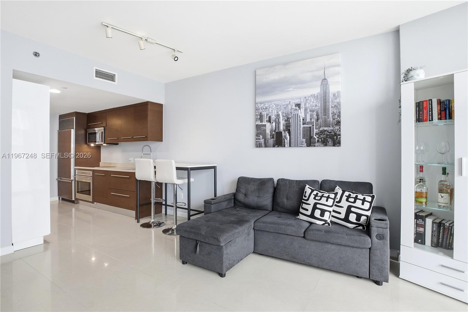 495 Brickell Ave #1608 Miami, FL 33131