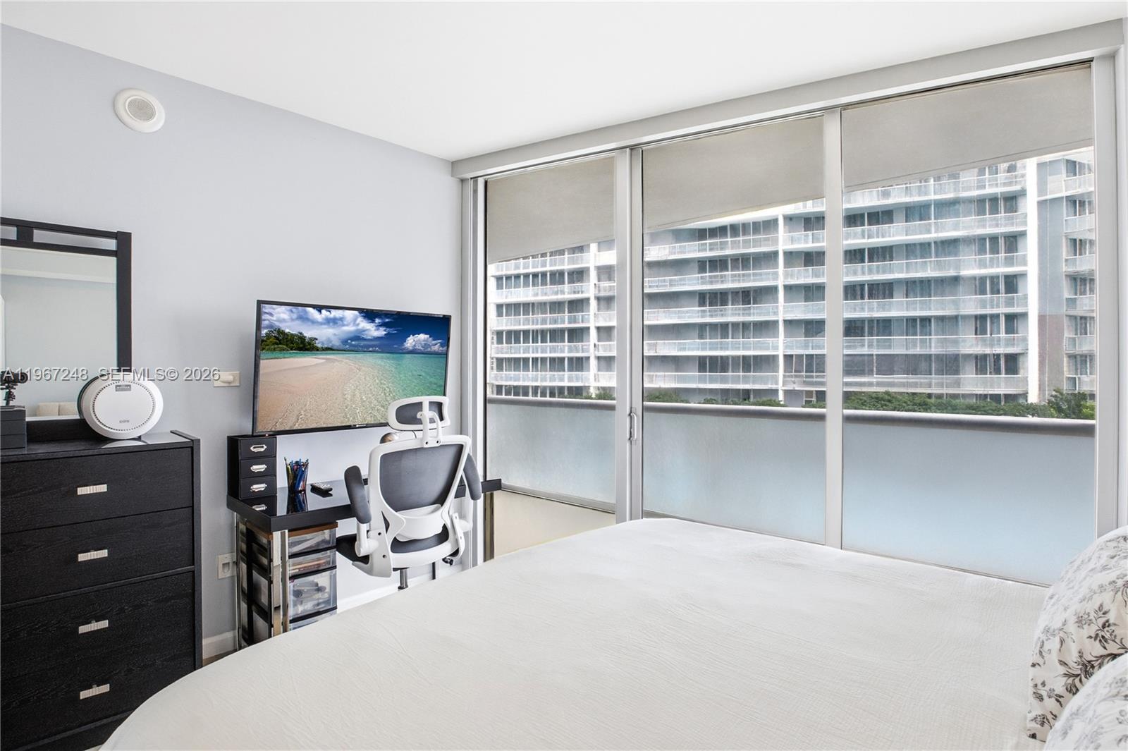 495 Brickell Ave #1608 Miami, FL 33131