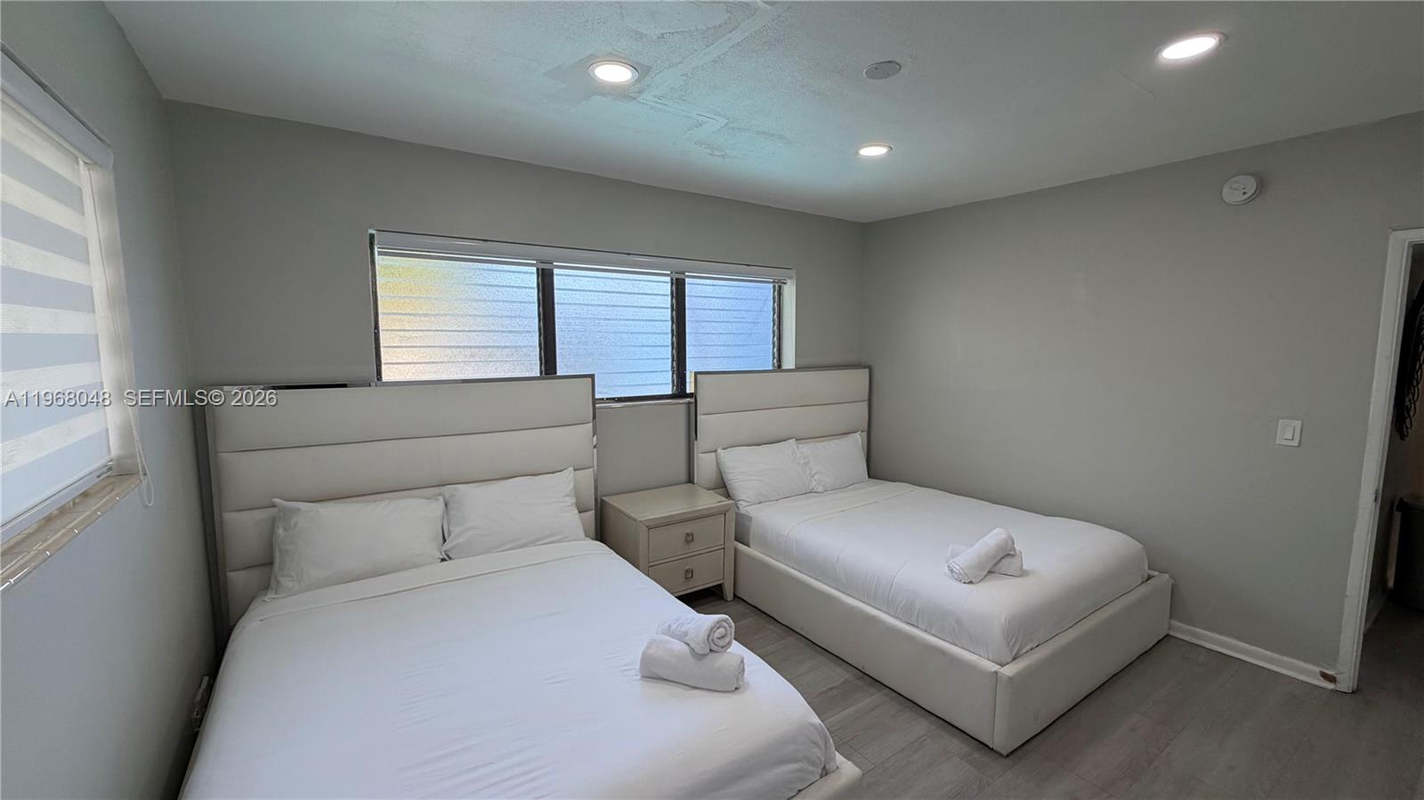 10004 E Bay Hbr Dr #10