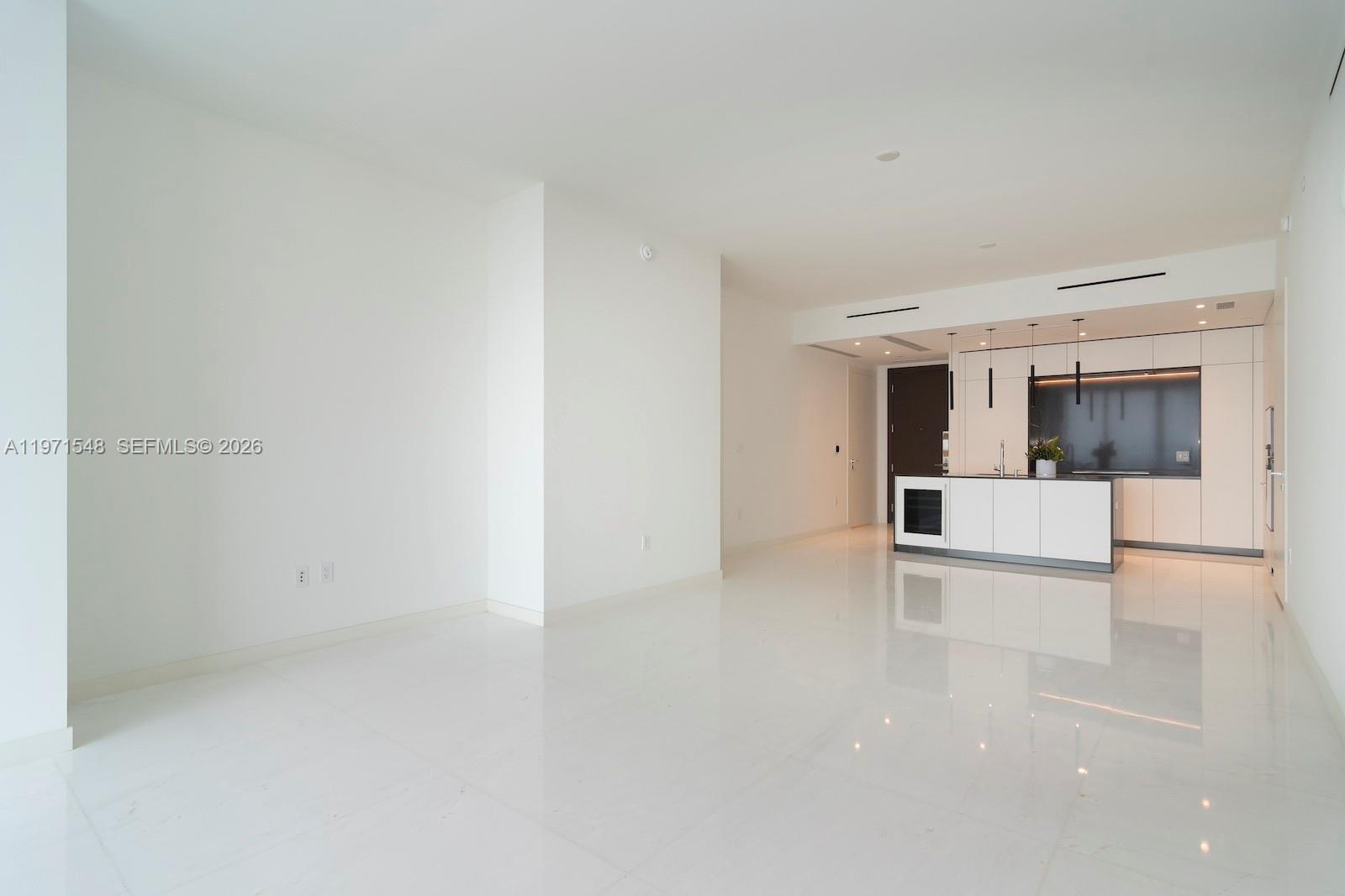 image Aston Martin Residences9