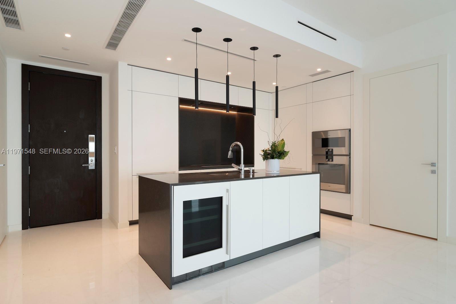 image Aston Martin Residences11