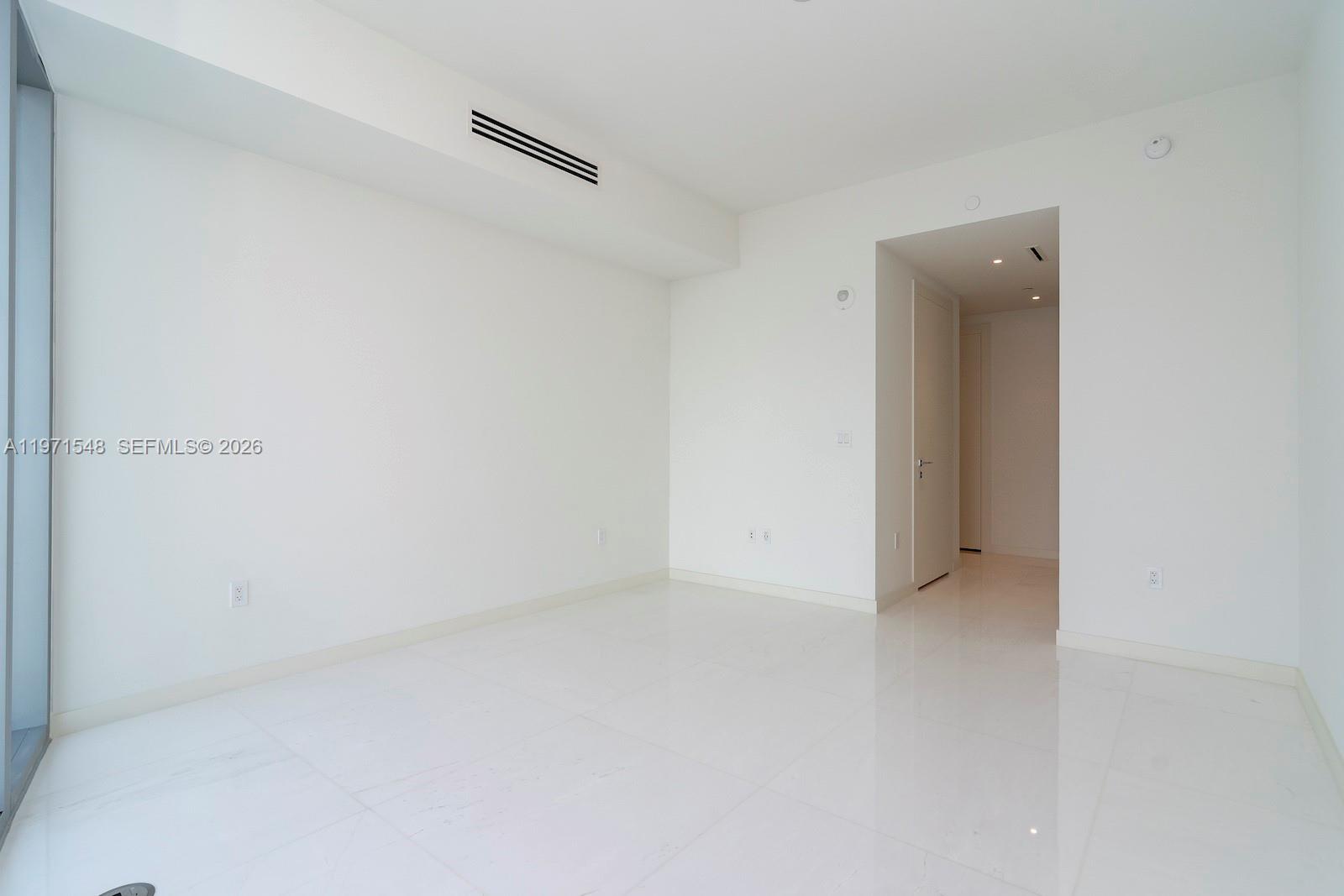 image Aston Martin Residences22