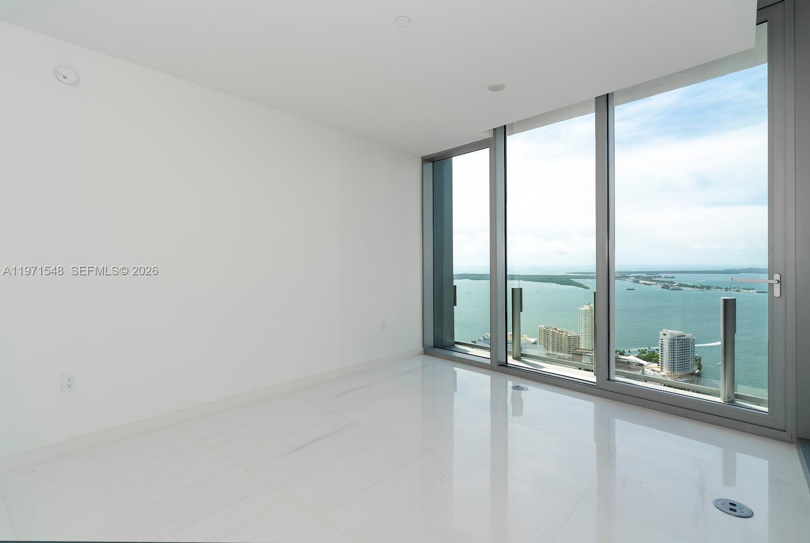 image Aston Martin Residences28