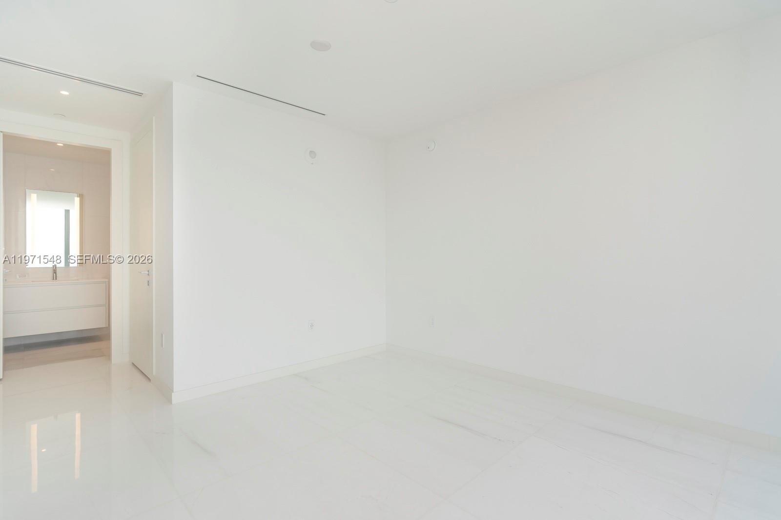 image Aston Martin Residences30