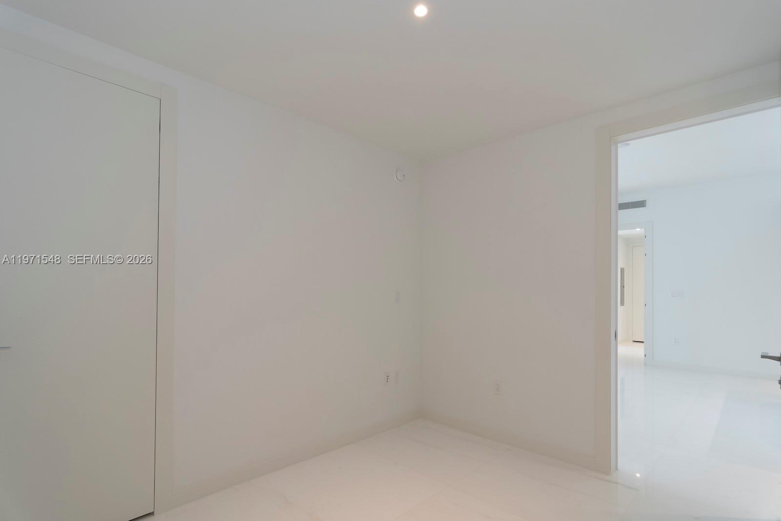 image Aston Martin Residences36