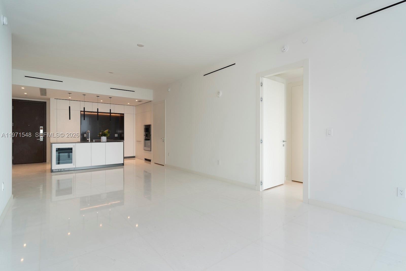 image Aston Martin Residences8