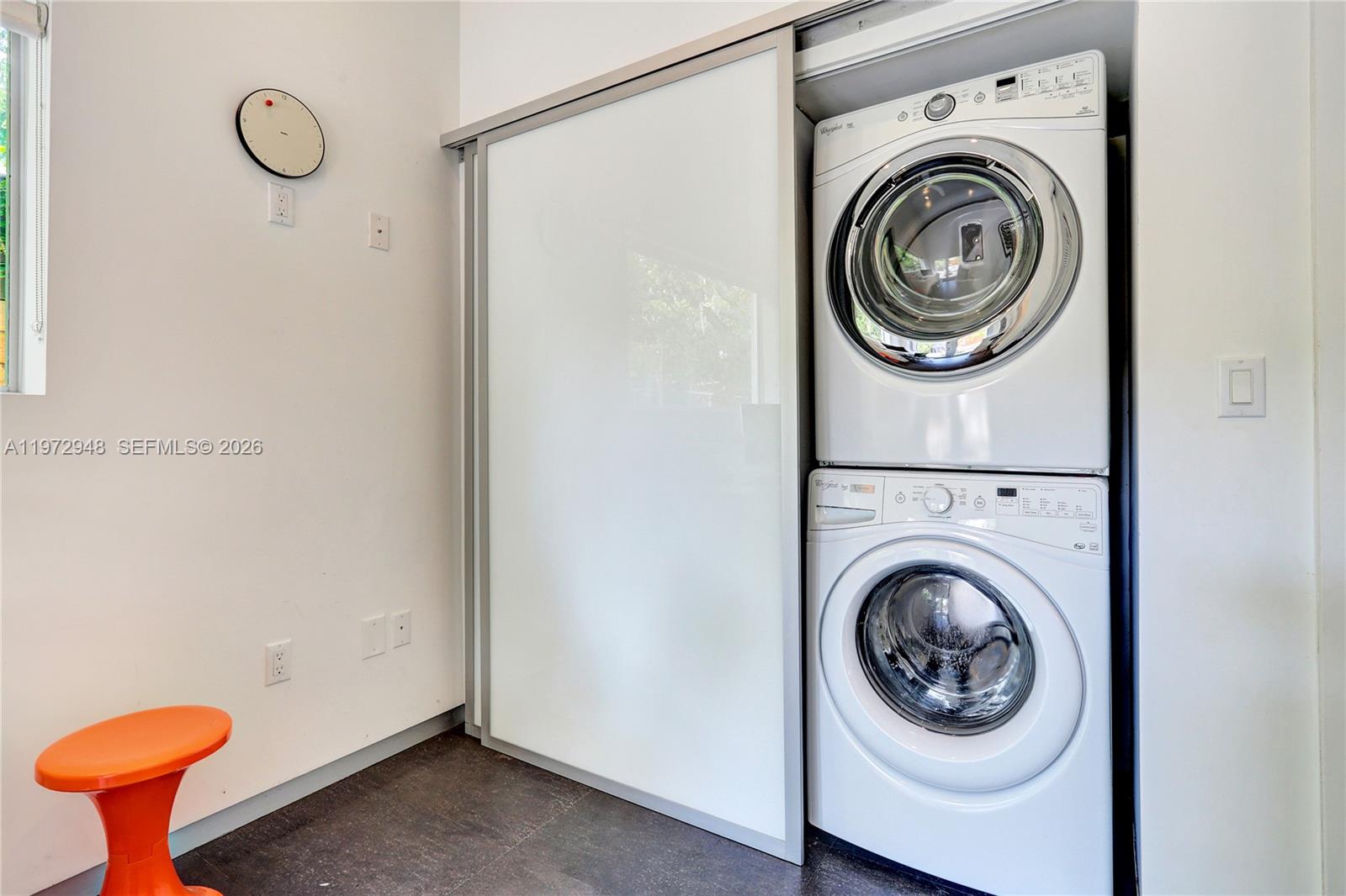 84 Bay Ht Dr Miami, FL 33133