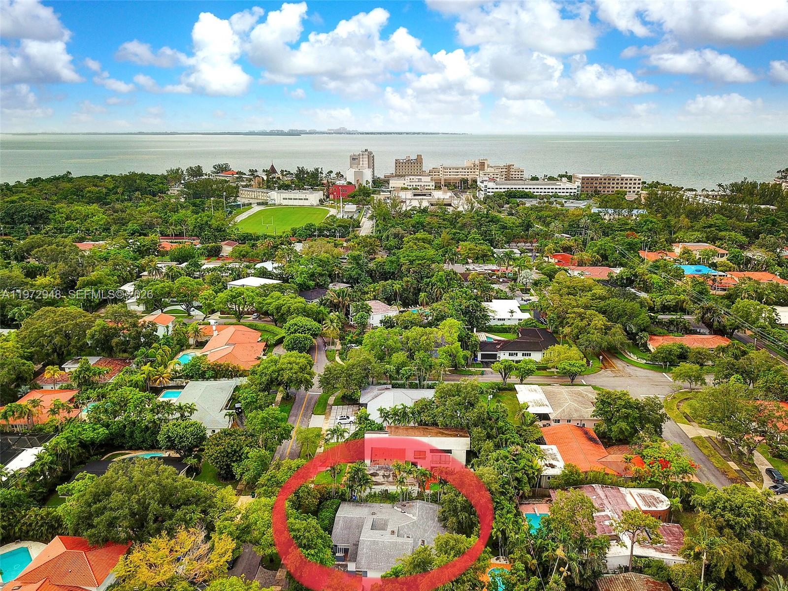 84 Bay Ht Dr Miami, FL 33133