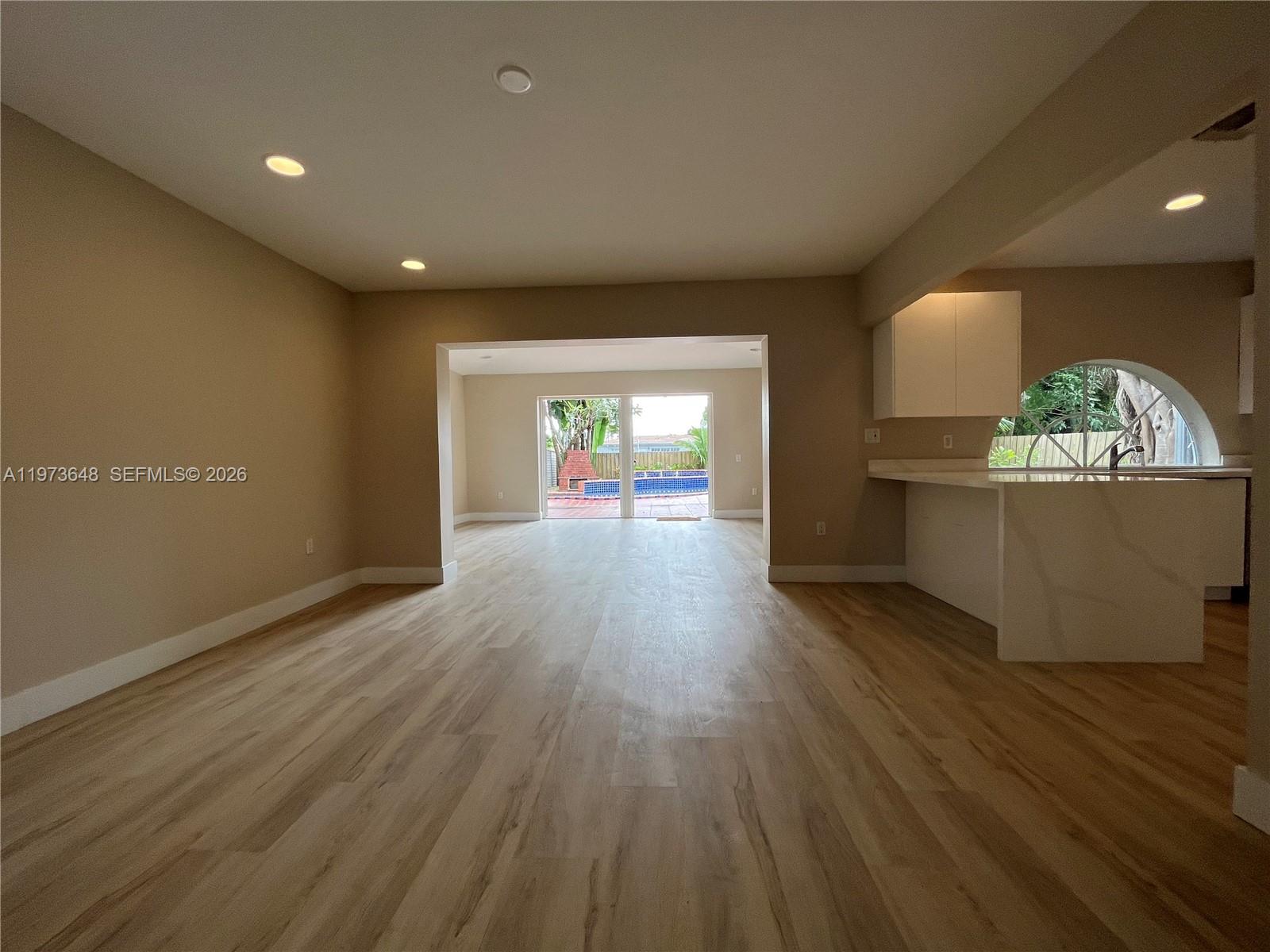 550 NE 174th St North Miami Beach, FL 33162