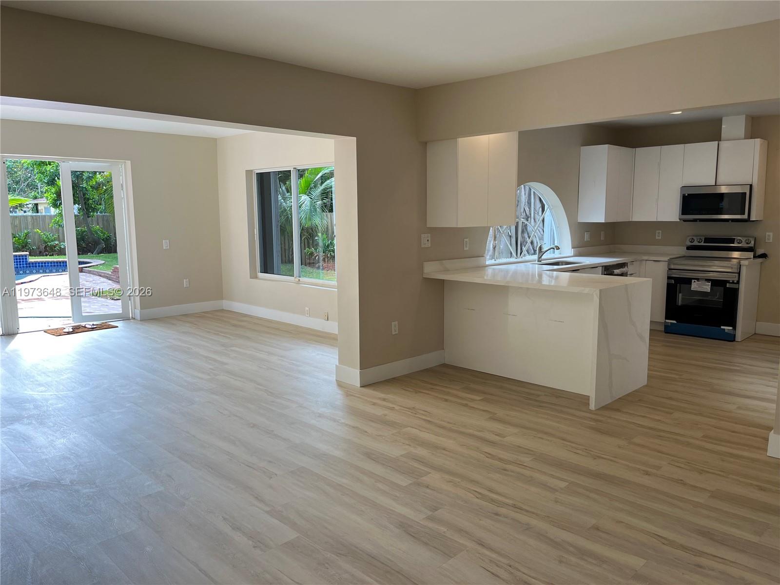 550 NE 174th St North Miami Beach, FL 33162