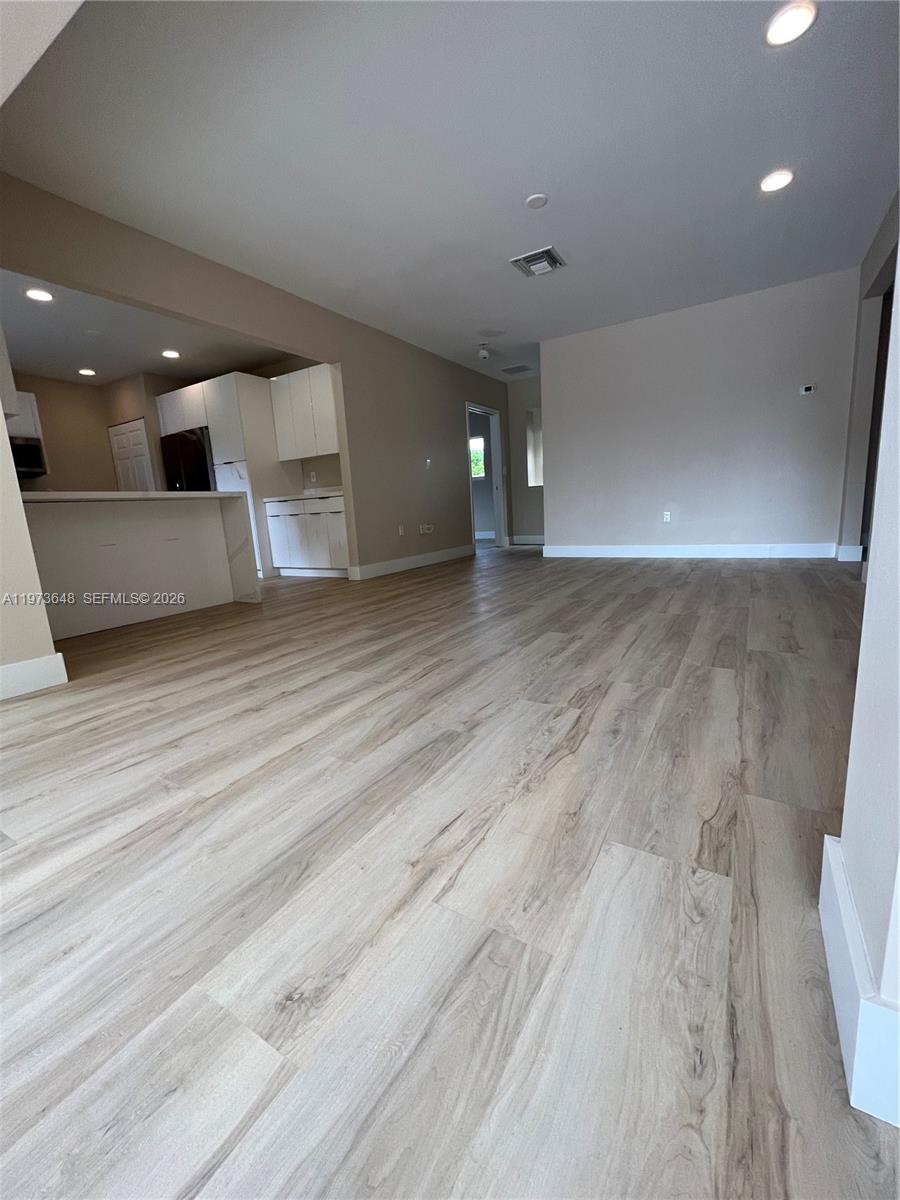 550 NE 174th St North Miami Beach, FL 33162