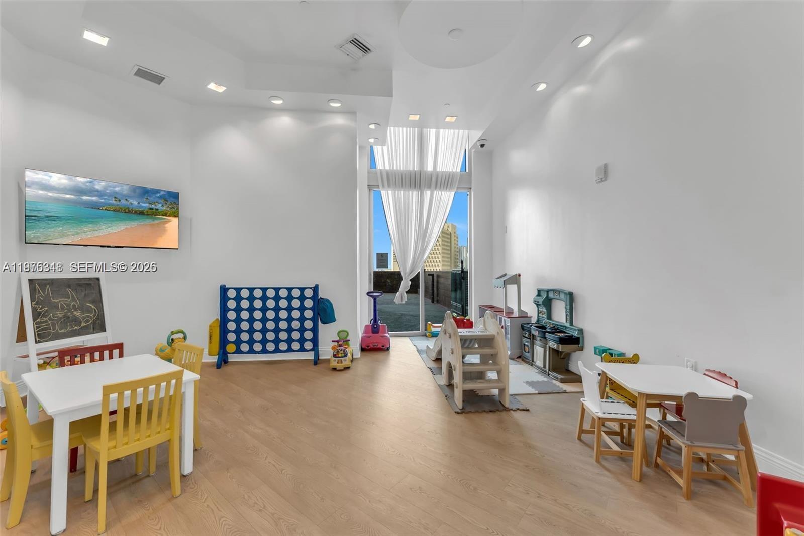 350 S Miami Ave #2110 Miami, FL 33130