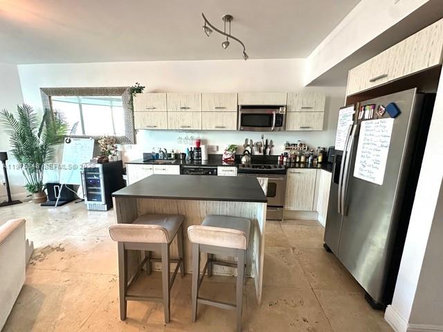 350 S Miami Ave #2110 Miami, FL 33130