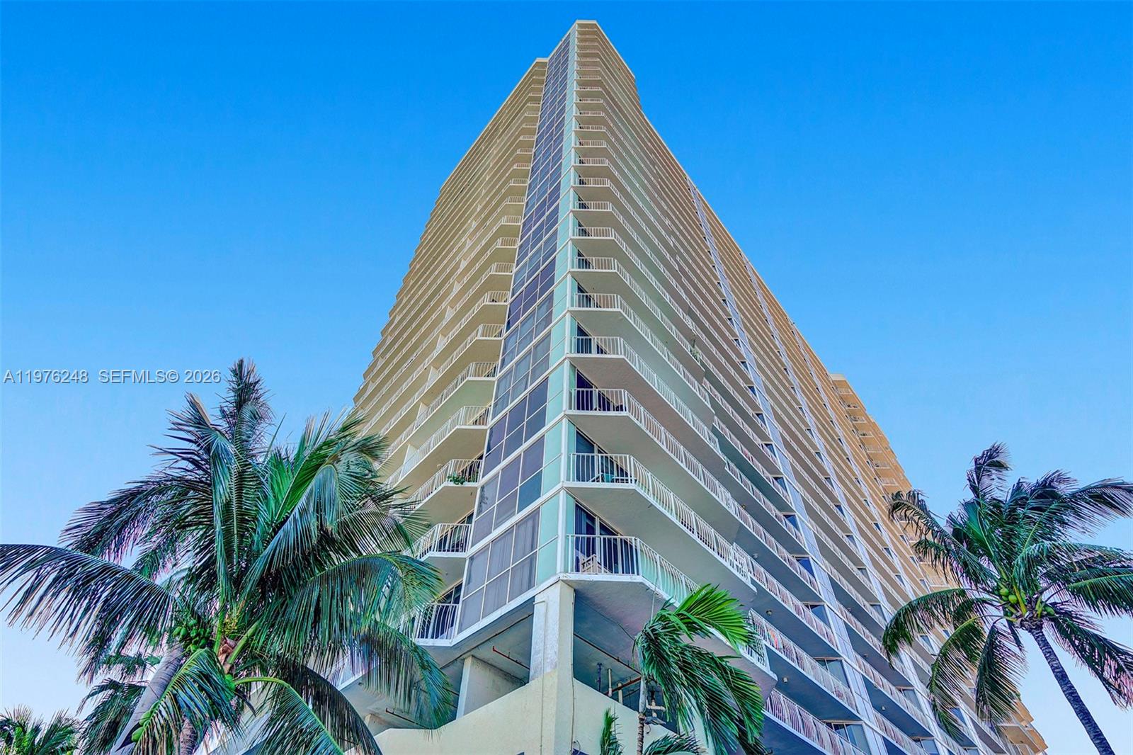 7601 E Treasure Dr #2205