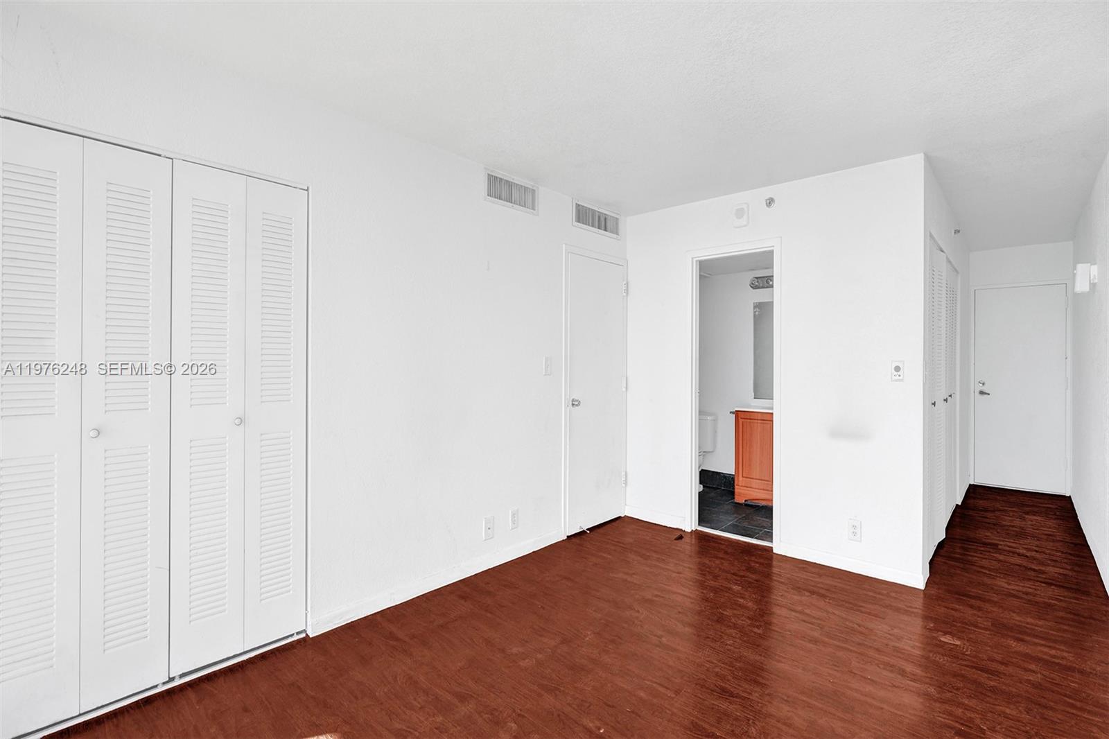 7601 E Treasure Dr #2205 North Bay Village, FL 33141