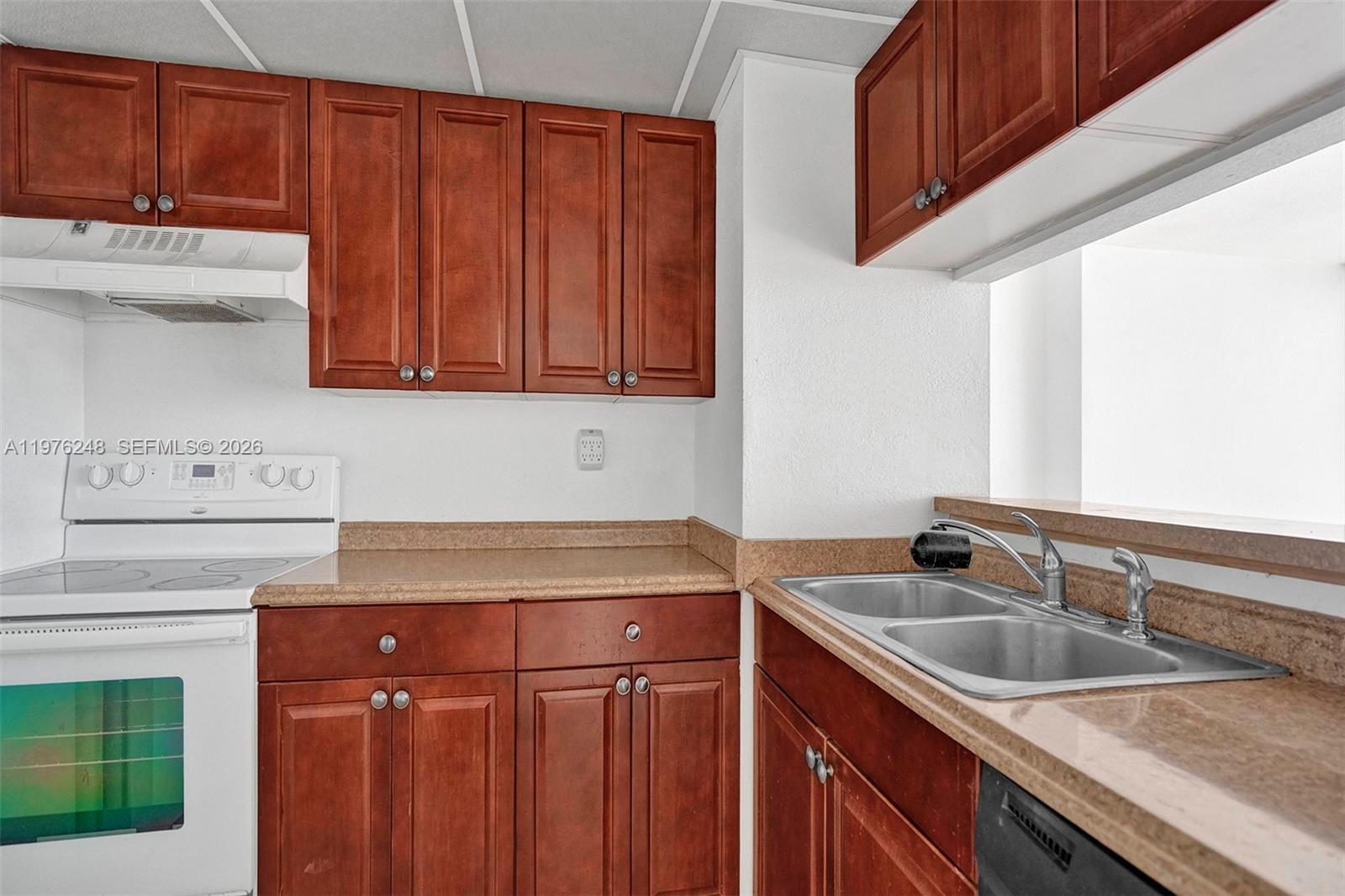 7601 E Treasure Dr #2205 North Bay Village, FL 33141