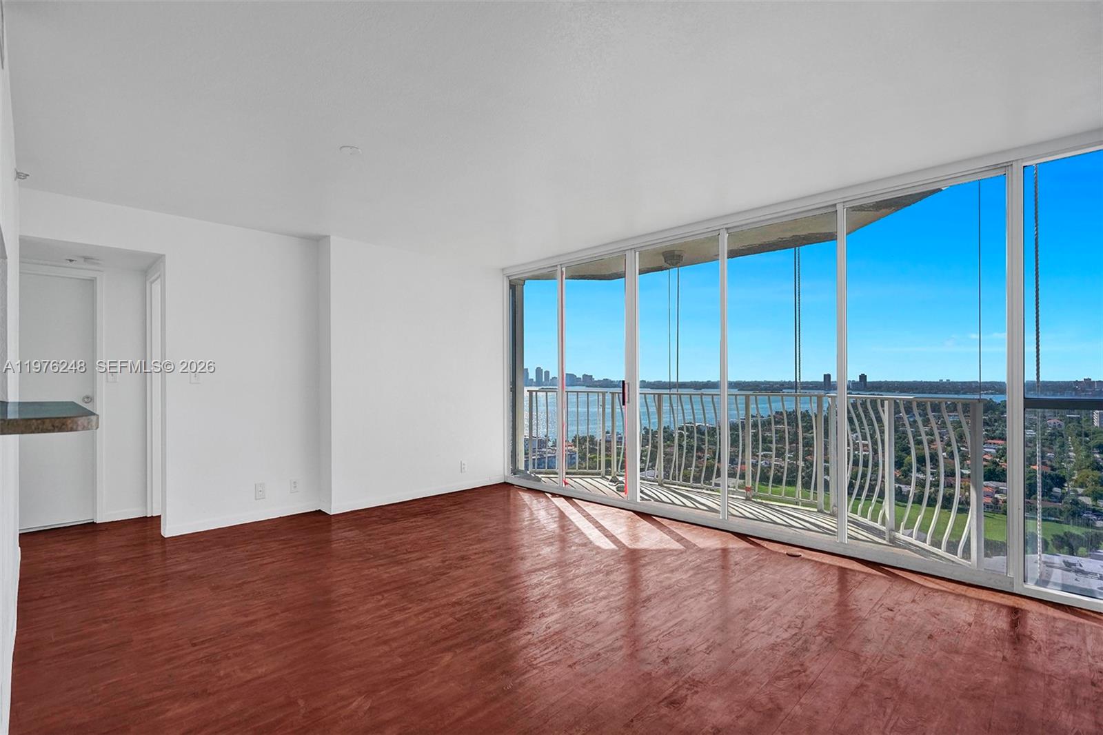 7601 E Treasure Dr #2205 North Bay Village, FL 33141