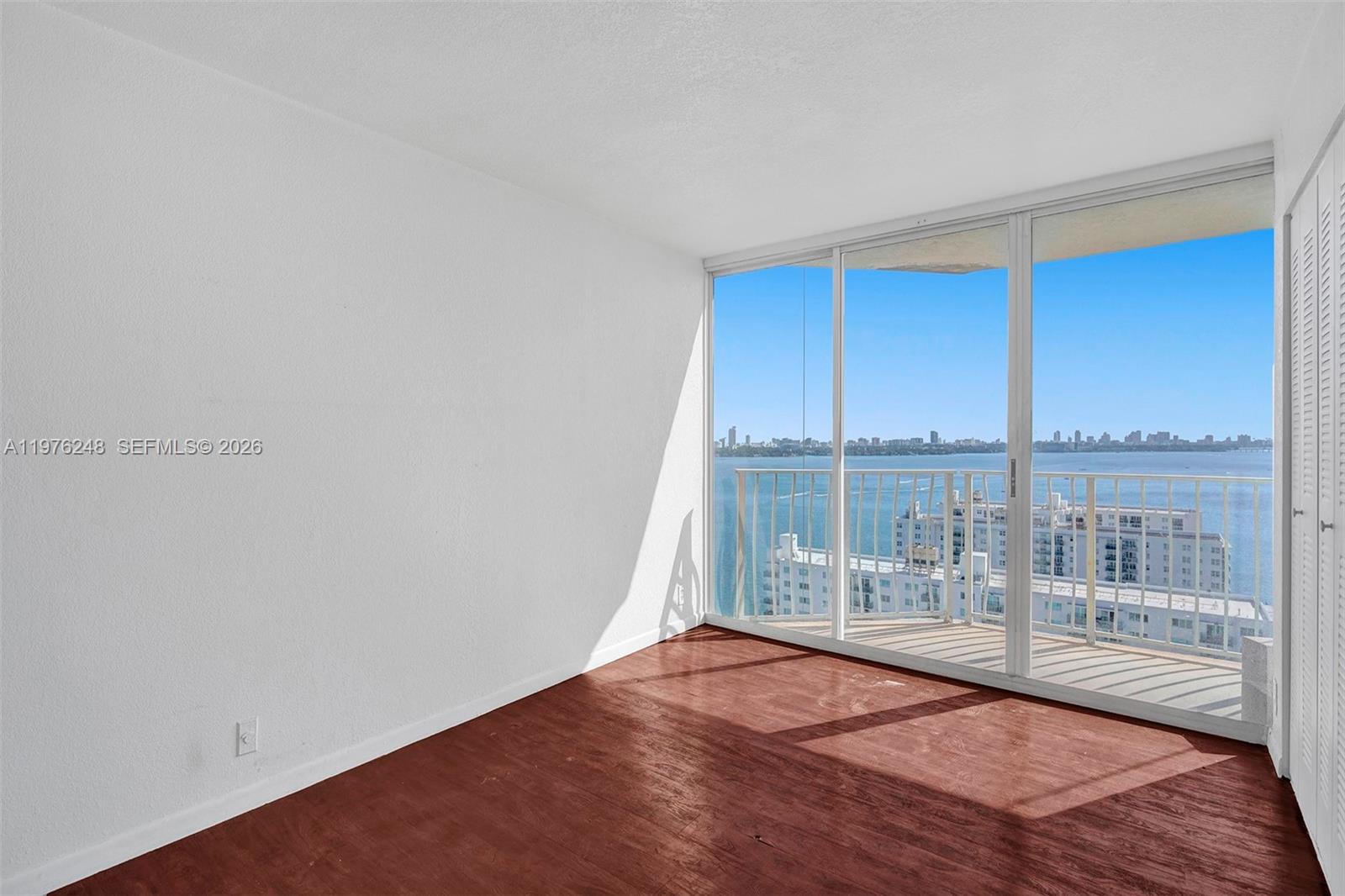 7601 E Treasure Dr #2205 North Bay Village, FL 33141