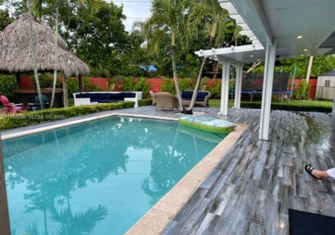 16761 SW 92nd Ave Palmetto Bay, FL 33157