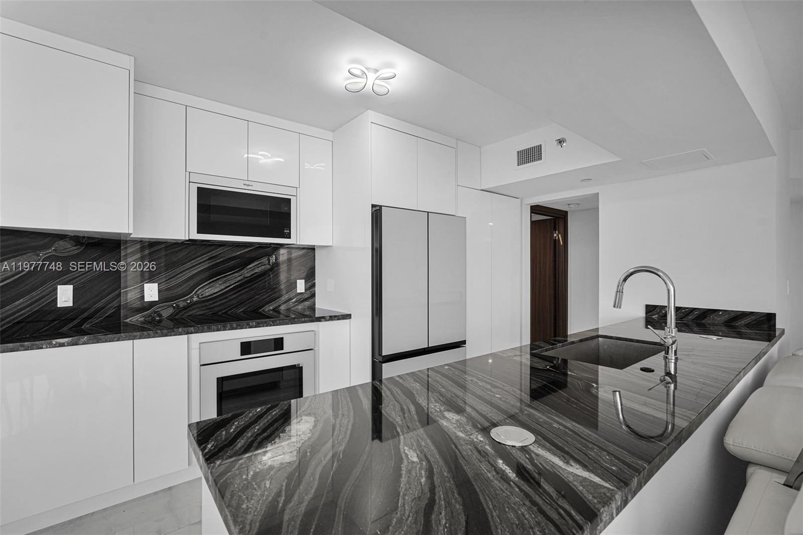 16485 Collins Ave #738 Sunny Isles Beach, FL 33160