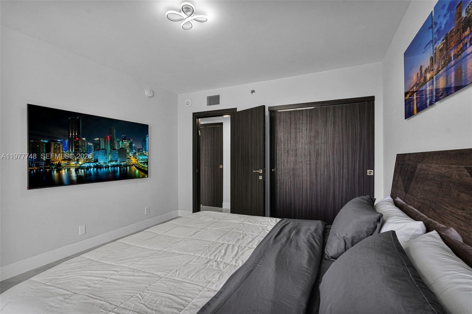 16485 Collins Ave #738 Sunny Isles Beach, FL 33160