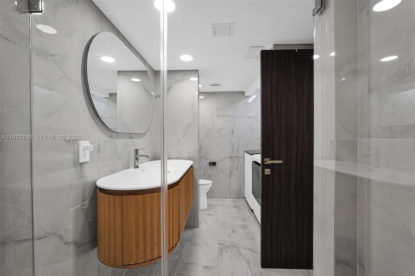 16485 Collins Ave #738 Sunny Isles Beach, FL 33160