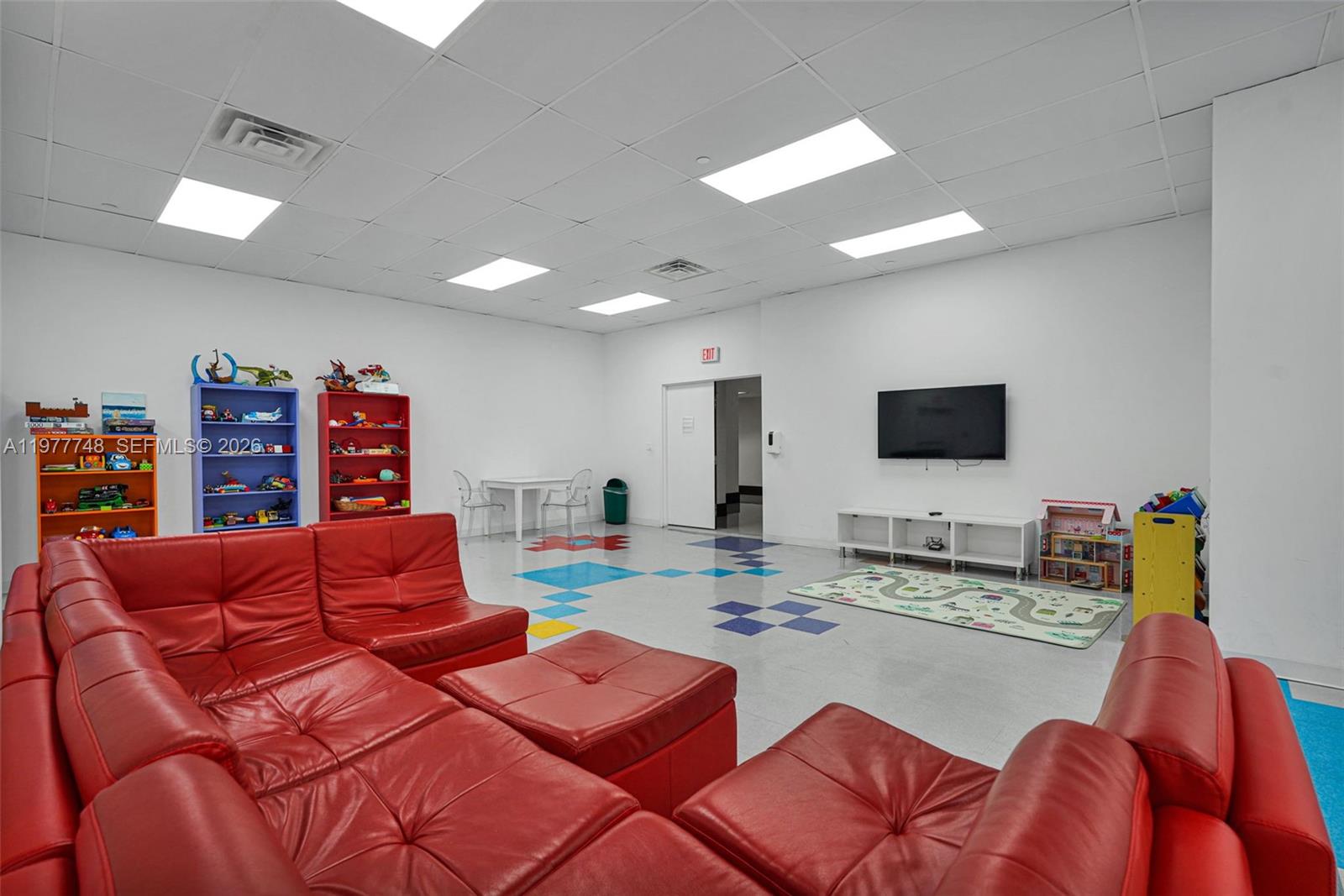 16485 Collins Ave #738 Sunny Isles Beach, FL 33160