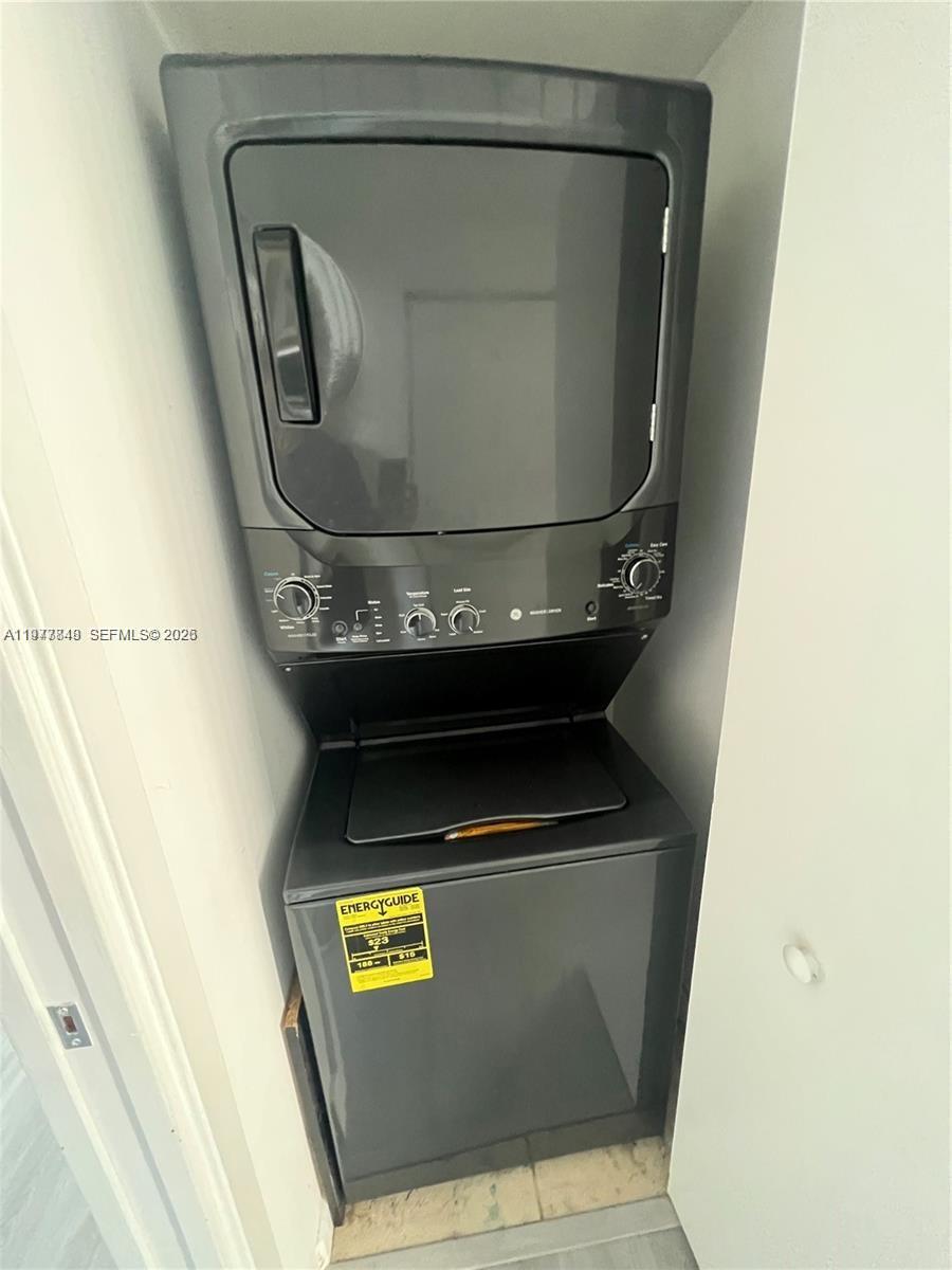 325 S Biscayne Blvd #2415 Miami, FL 33131