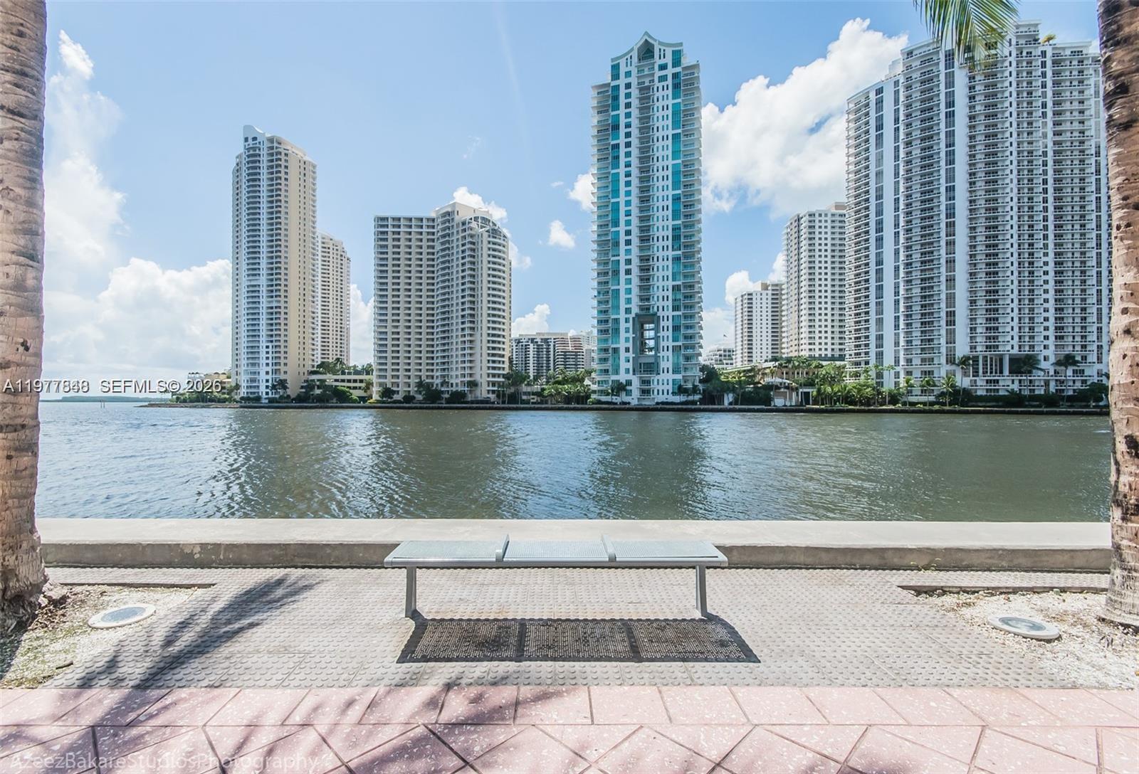 325 S Biscayne Blvd #2415 Miami, FL 33131