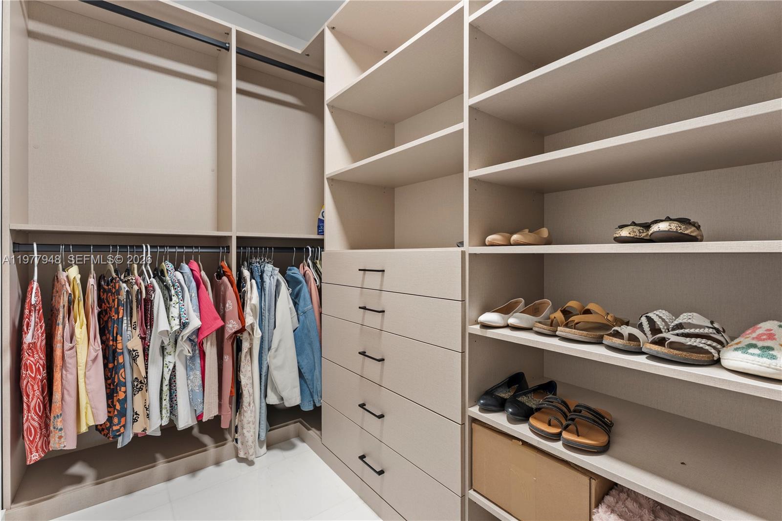 300 Biscayne Blvd Way #4007W Miami, FL 33131