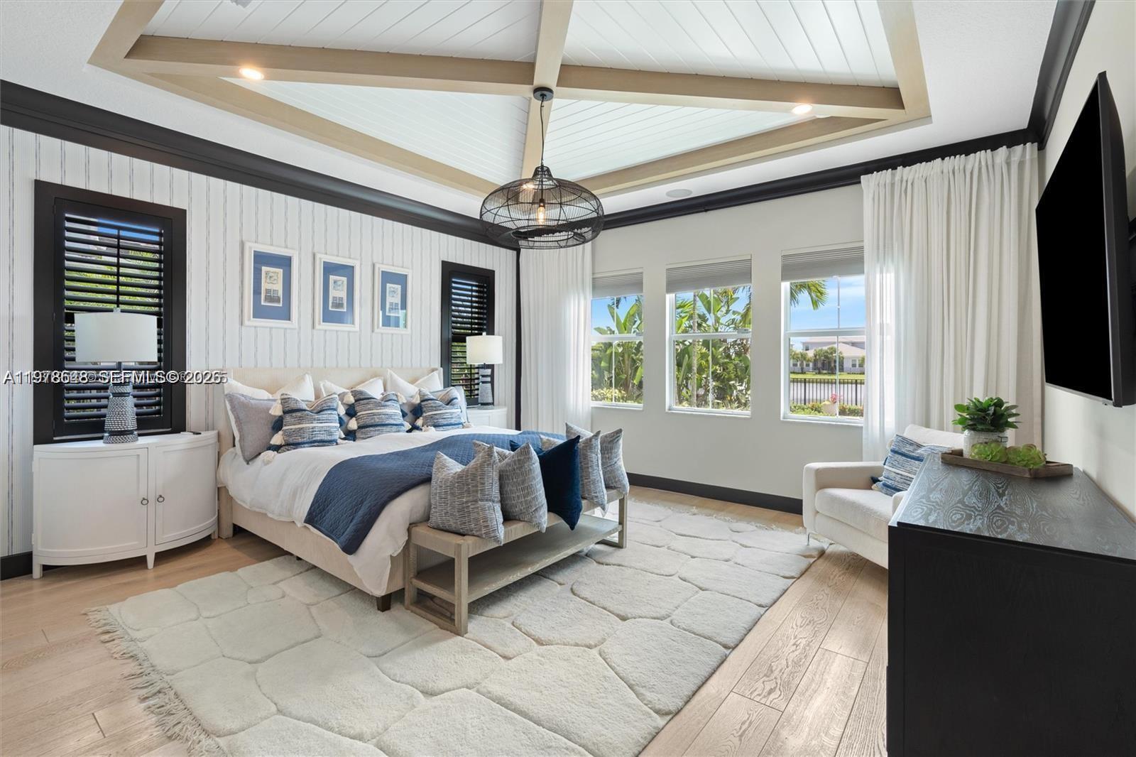 9369 Crestview Cir Palm Beach Gardens, FL 33412