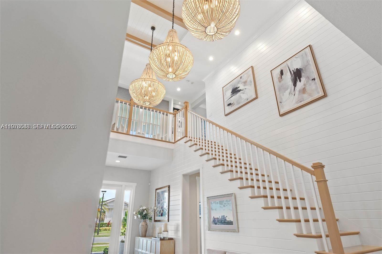 9369 Crestview Cir Palm Beach Gardens, FL 33412