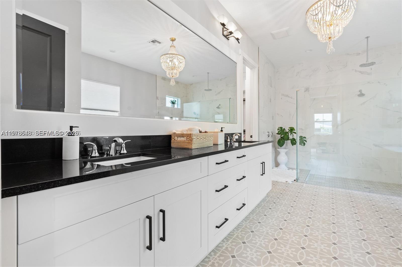 9369 Crestview Cir Palm Beach Gardens, FL 33412