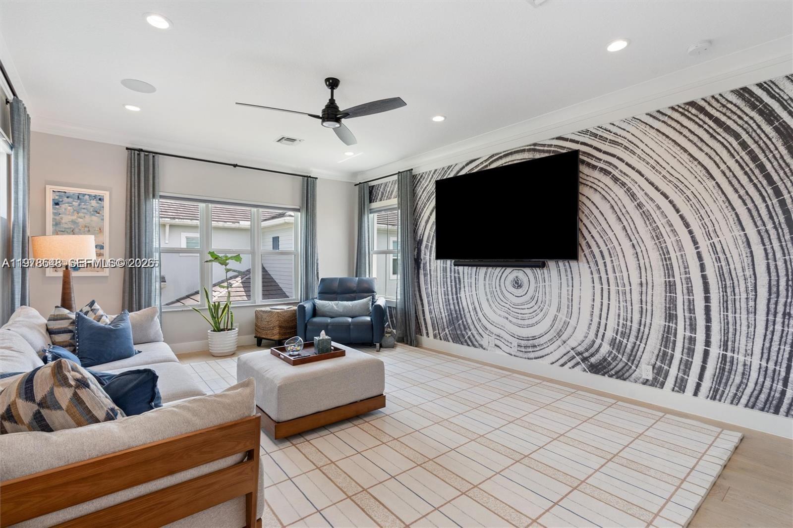 9369 Crestview Cir Palm Beach Gardens, FL 33412