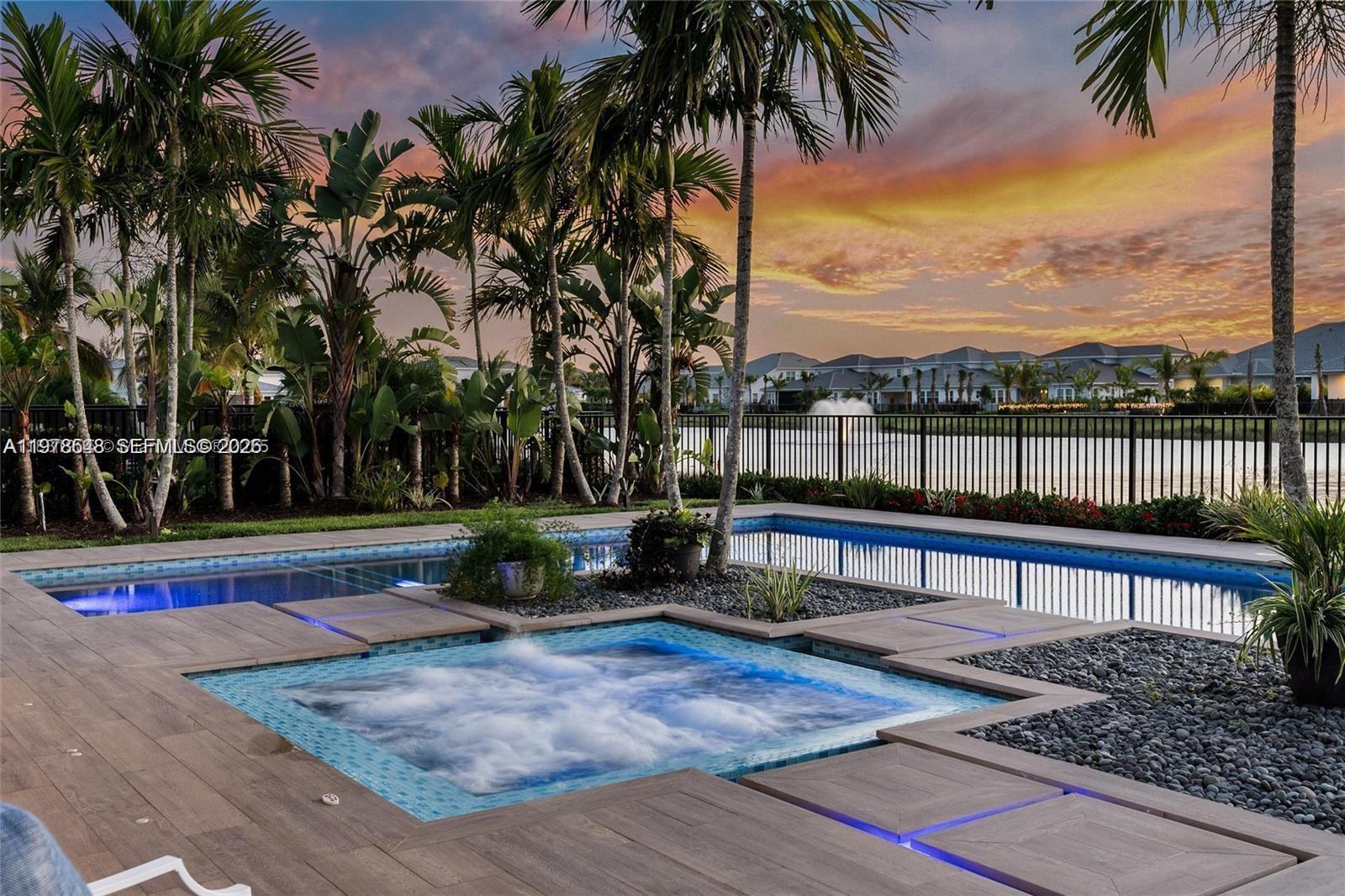 9369 Crestview Cir Palm Beach Gardens, FL 33412