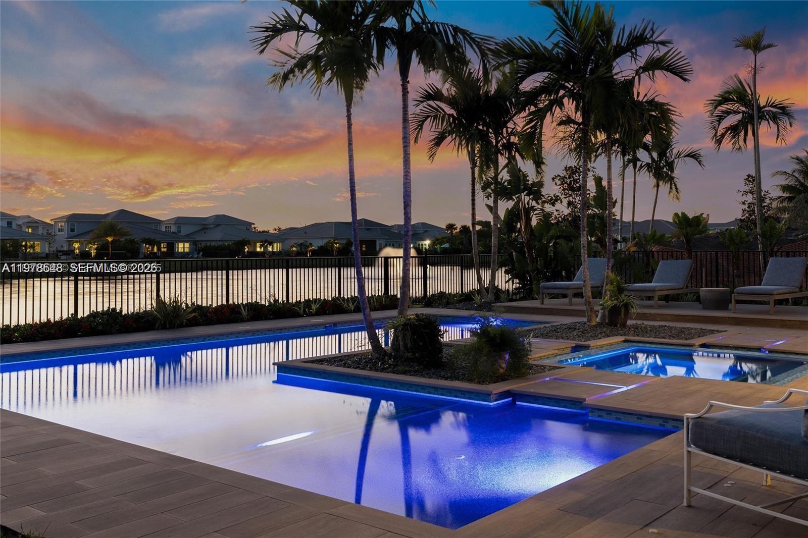 9369 Crestview Cir Palm Beach Gardens, FL 33412