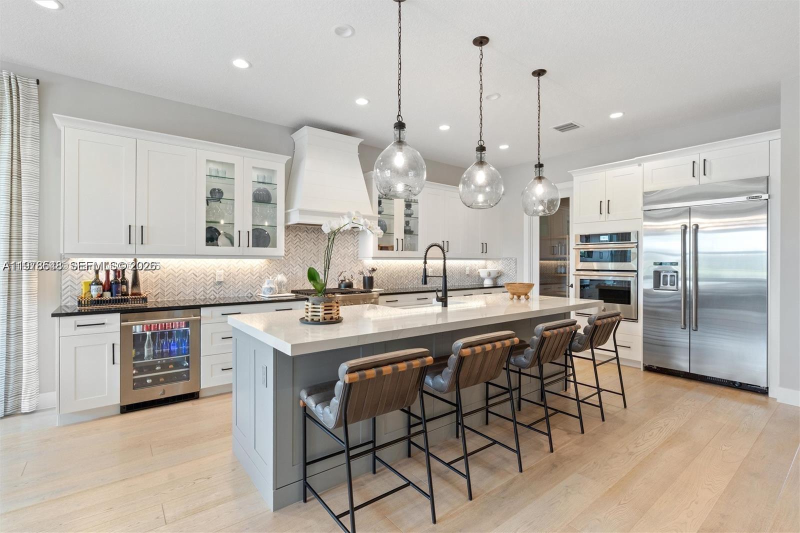 9369 Crestview Cir Palm Beach Gardens, FL 33412