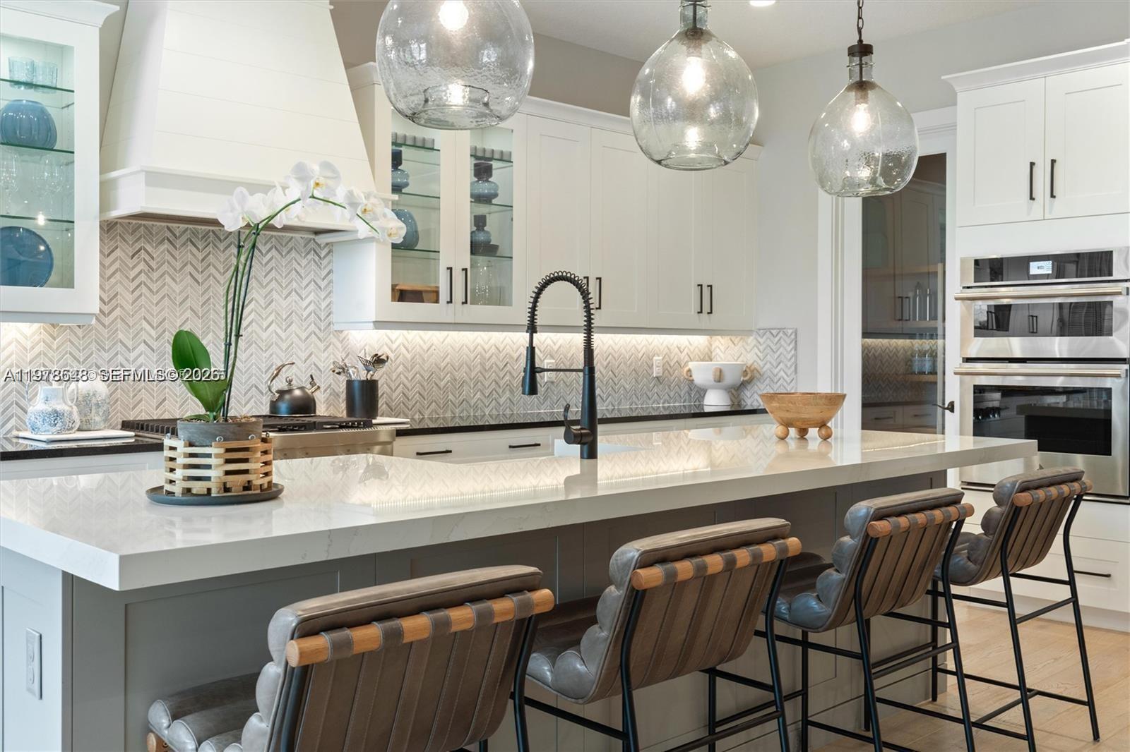 9369 Crestview Cir Palm Beach Gardens, FL 33412