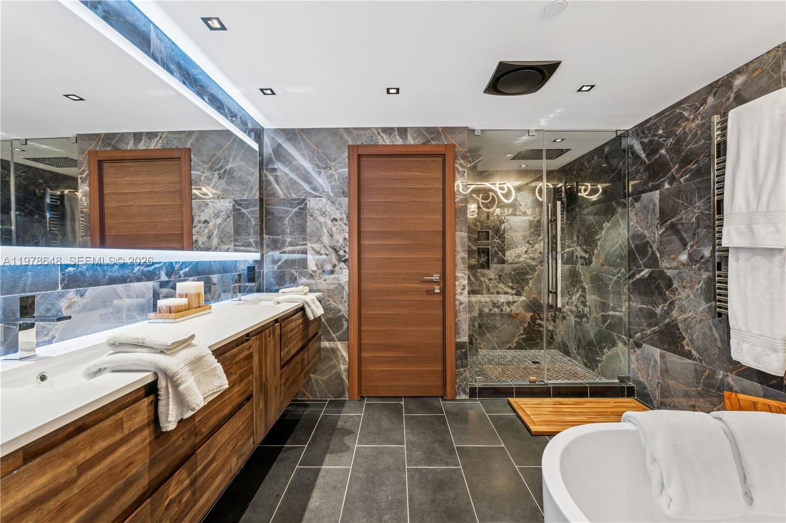 19667 Turnberry Way #8K Aventura, FL 33180