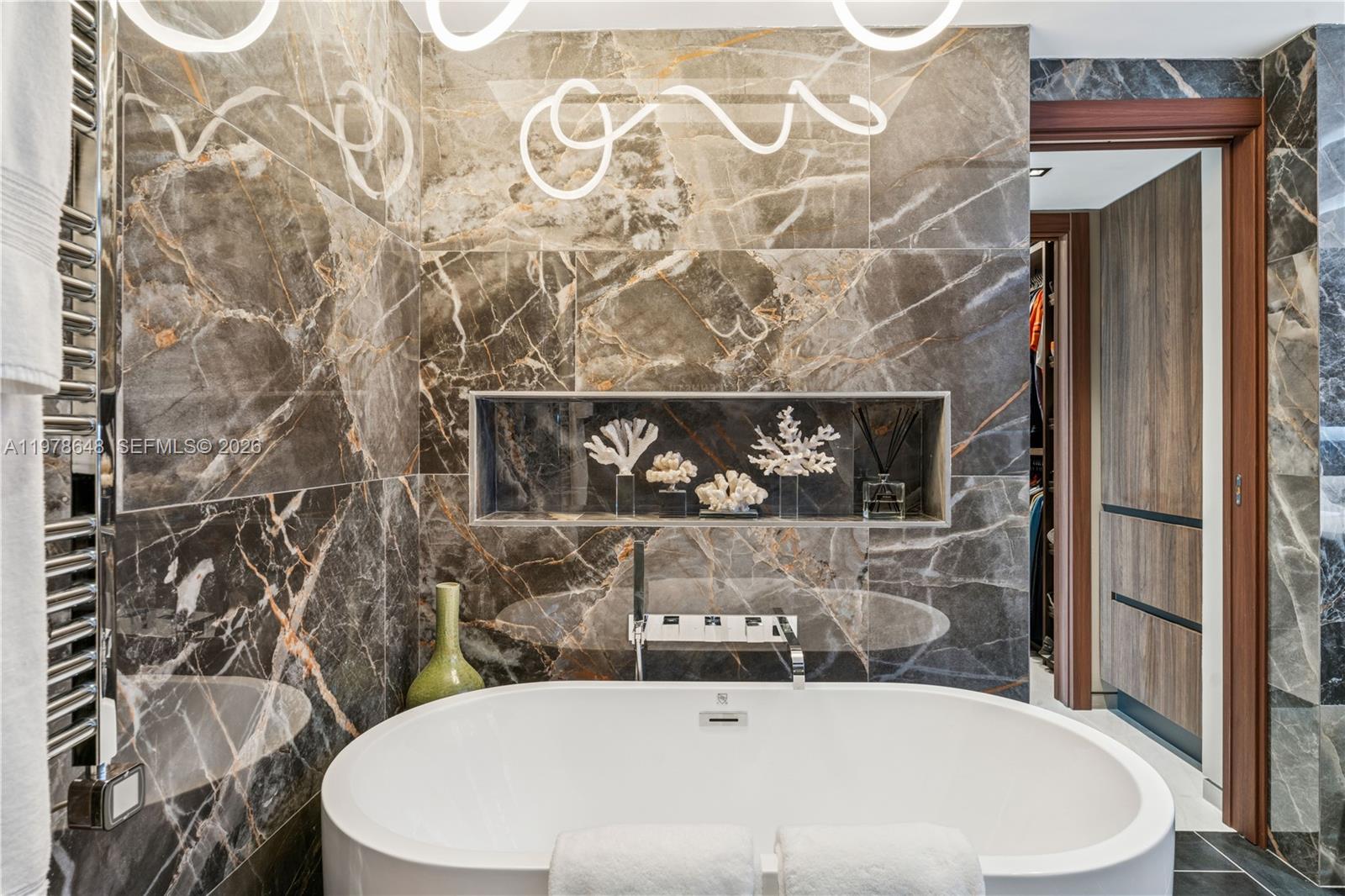 19667 Turnberry Way #8K Aventura, FL 33180